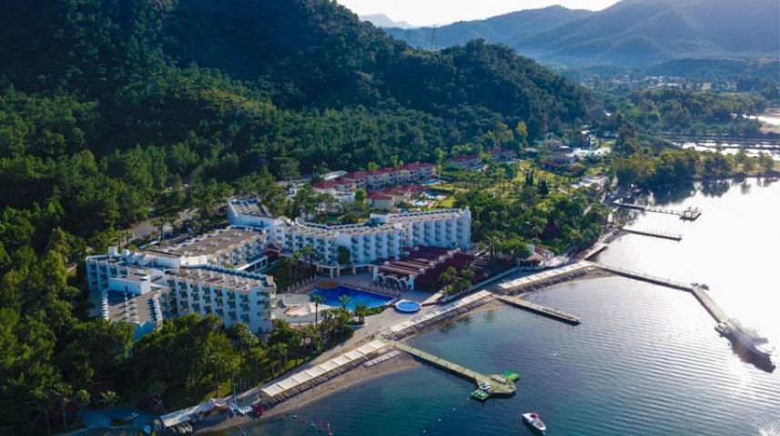 FORTEZZA BEACH RESORT